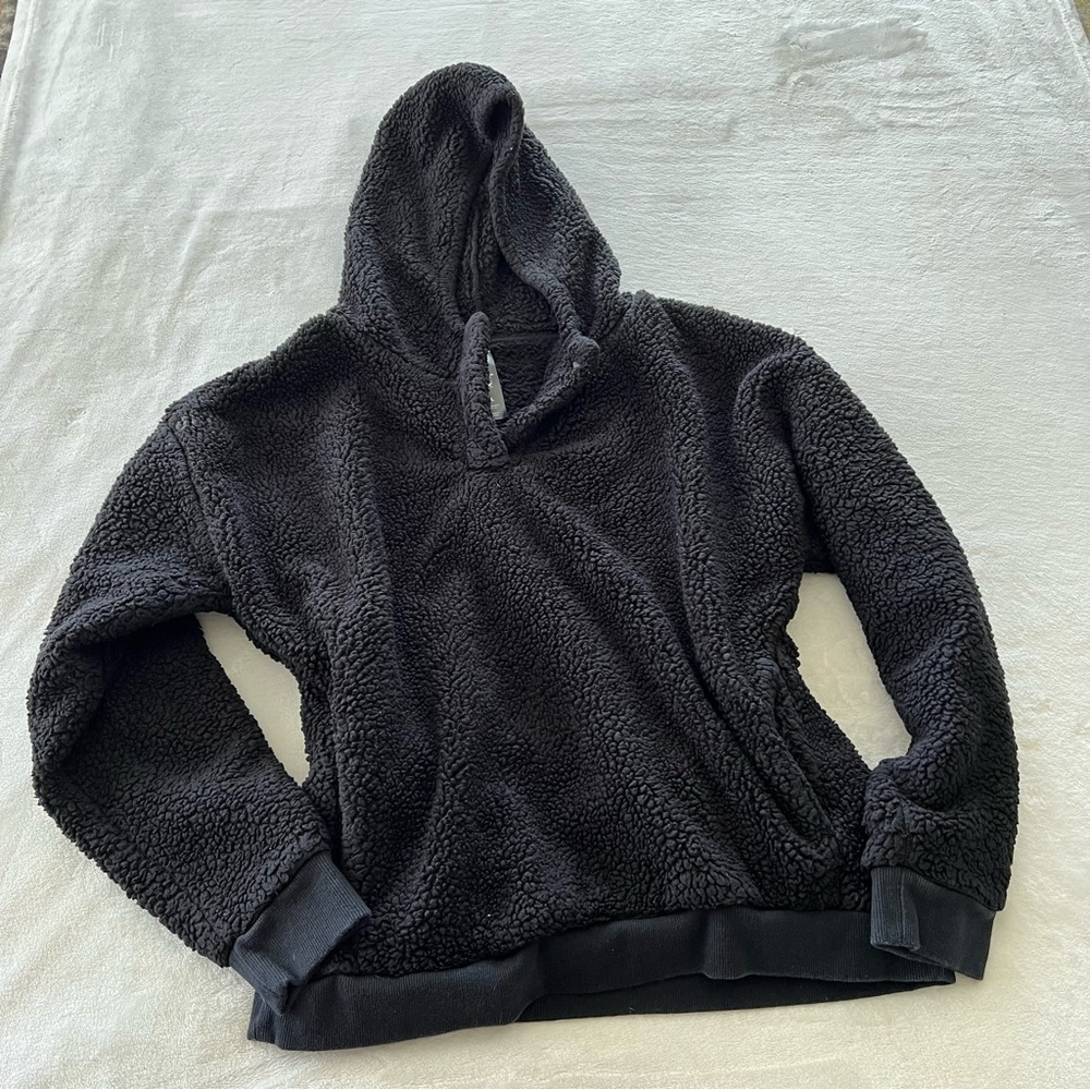 LUKKA Lux Black Faux Sherpa Pullover Sweater